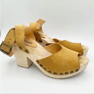 Free People Pasadena Suede Clogs 38